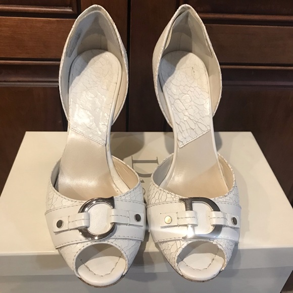 Christian Dior white heels - Picture 2 of 12